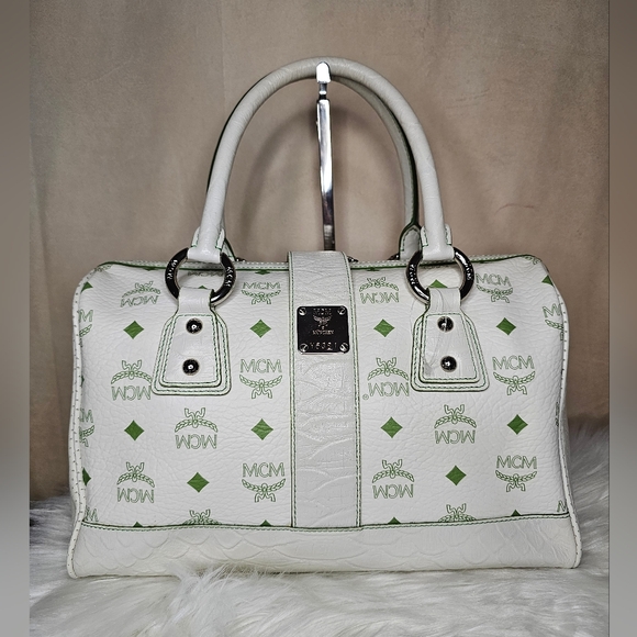 MCM boston - Picture 2 of 12